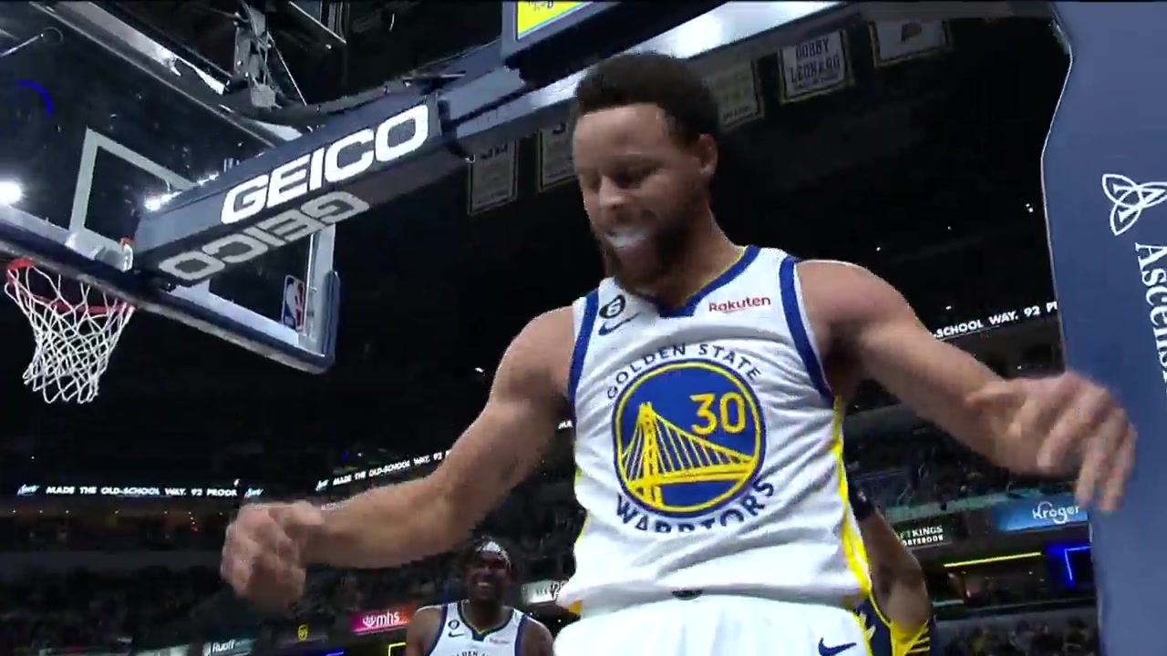 大秀肌肉！