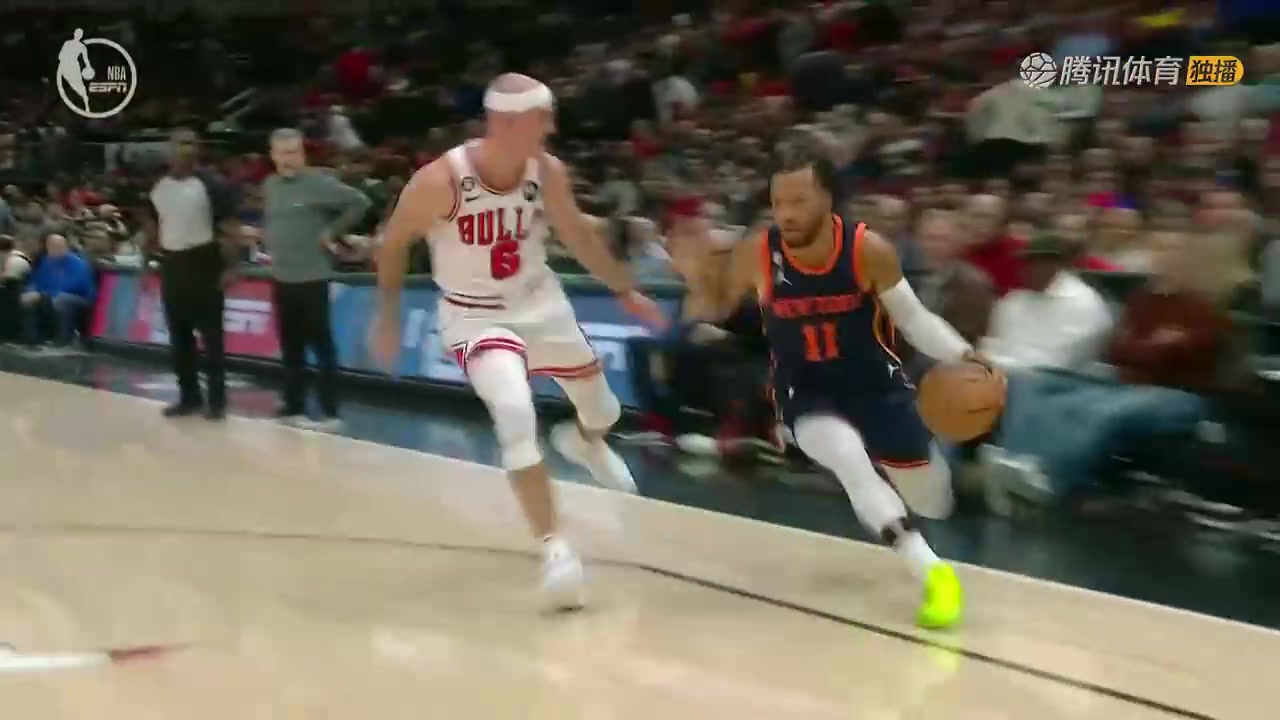 秀??！布倫森腳踝終結(jié)將卡魯索晃倒坐地！再三分殺死比賽（布倫森集錦）